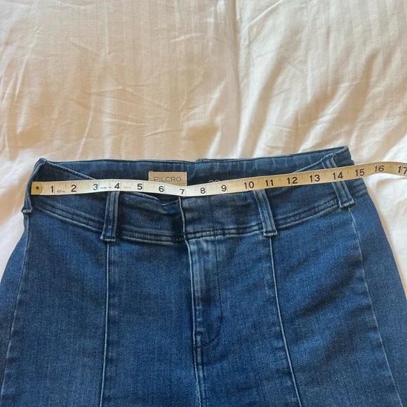 Pilcro Slim 70s High-Rise Crop Flare Jeans - Picture 10 of 12